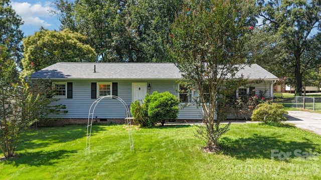 904 Timberlane Drive, Mount Holly, NC 28120