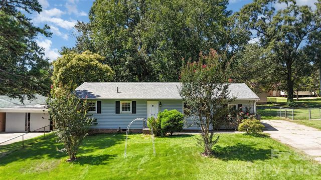 904 Timberlane Drive, Mount Holly, NC 28120