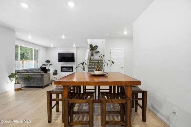 815 E Burdock Loop, Hayden, ID 83835