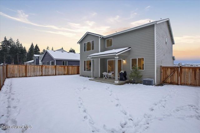 815 E Burdock Loop, Hayden, ID 83835