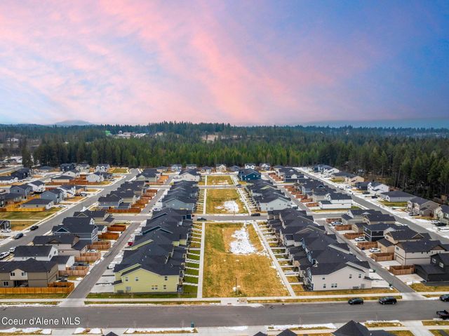 815 E Burdock Loop, Hayden, ID 83835