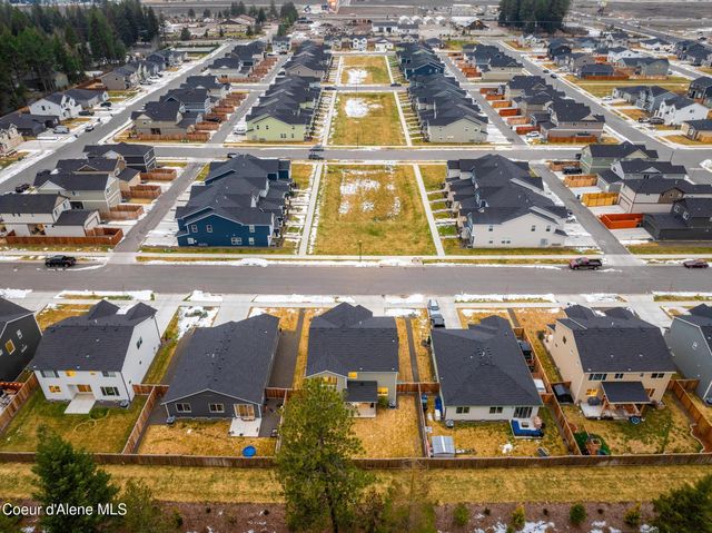 815 E Burdock Loop, Hayden, ID 83835