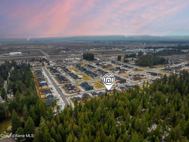 815 E Burdock Loop, Hayden, ID 83835