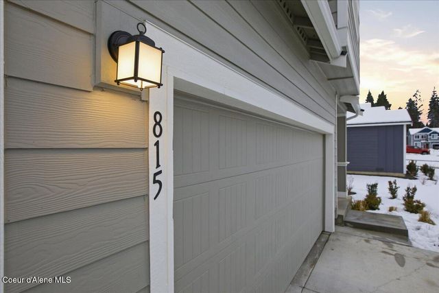 815 E Burdock Loop, Hayden, ID 83835