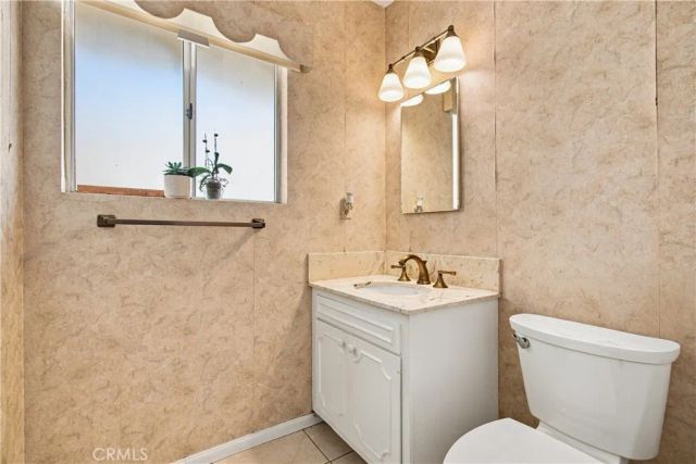 19208 Lassen, Northridge, CA 91324