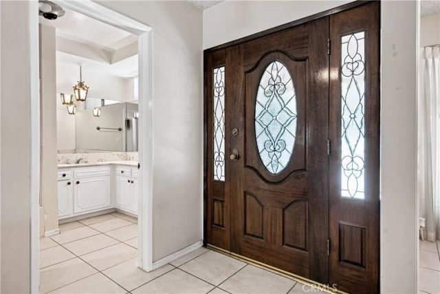 19208 Lassen, Northridge, CA 91324