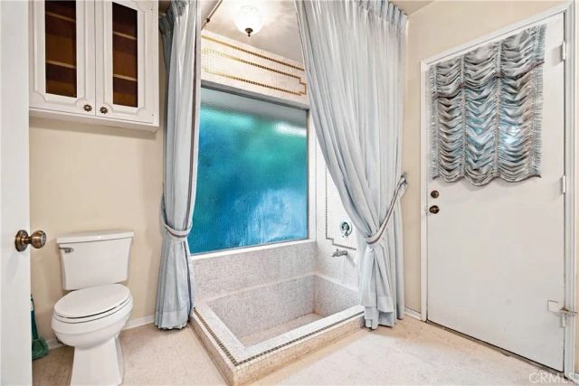 19208 Lassen, Northridge, CA 91324