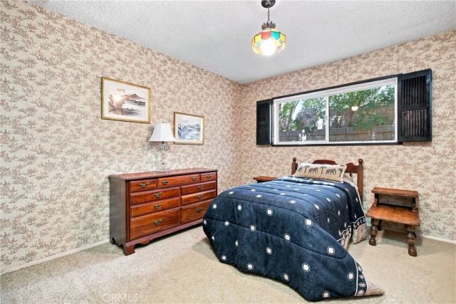 19208 Lassen, Northridge, CA 91324