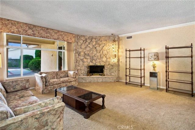 19208 Lassen, Northridge, CA 91324