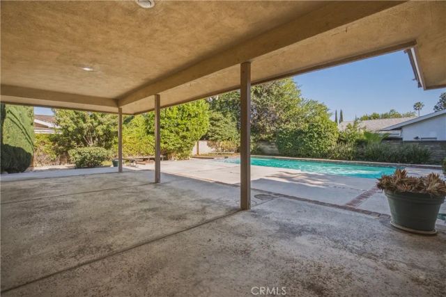 19208 Lassen, Northridge, CA 91324