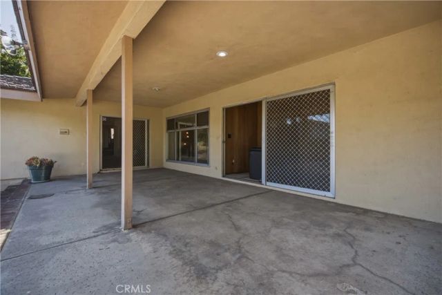 19208 Lassen, Northridge, CA 91324