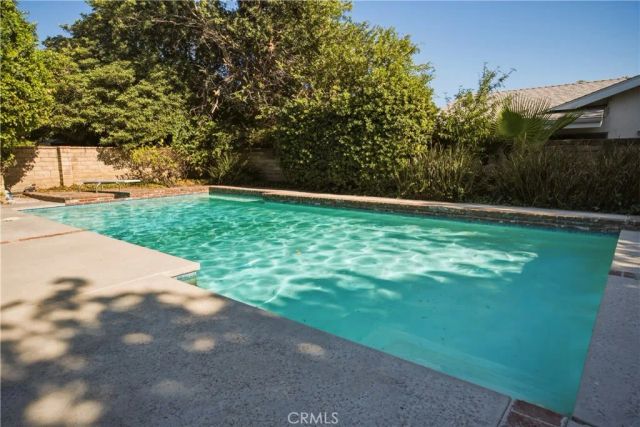 19208 Lassen, Northridge, CA 91324