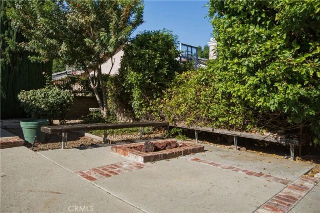 19208 Lassen, Northridge, CA 91324