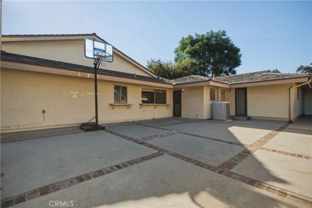 19208 Lassen, Northridge, CA 91324