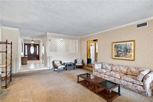 19208 Lassen, Northridge, CA 91324
