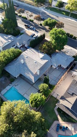 19208 Lassen, Northridge, CA 91324