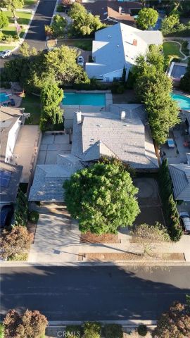 19208 Lassen, Northridge, CA 91324