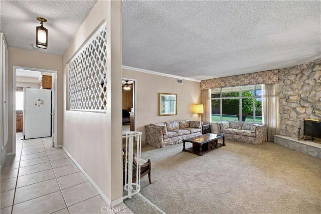 19208 Lassen, Northridge, CA 91324