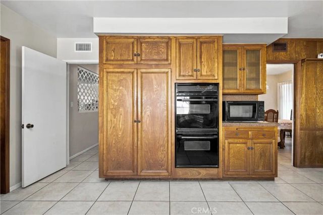 19208 Lassen, Northridge, CA 91324