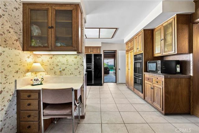 19208 Lassen, Northridge, CA 91324