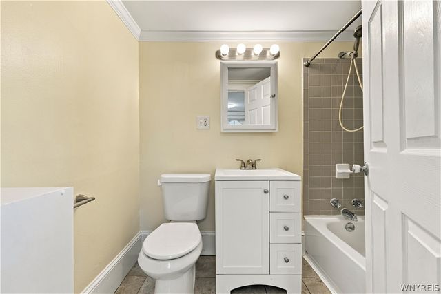 75 Long Avenue, Hamburg, NY 14075