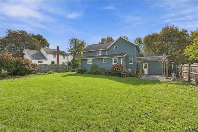 75 Long Avenue, Hamburg, NY 14075
