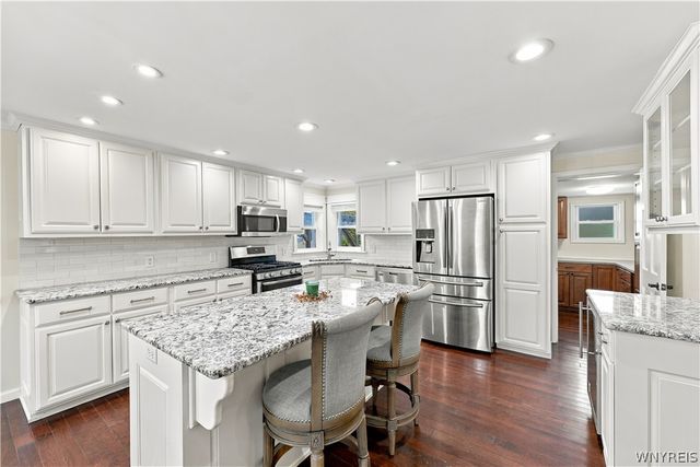 75 Long Avenue, Hamburg, NY 14075
