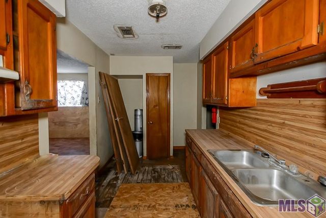 2116 Fairchild St, Baton Rouge, LA 70807