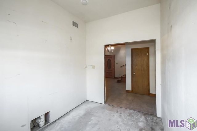 2116 Fairchild St, Baton Rouge, LA 70807