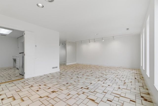 540 N Neville Street 504, Oakland, PA 15213