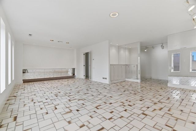 540 N Neville Street 504, Oakland, PA 15213