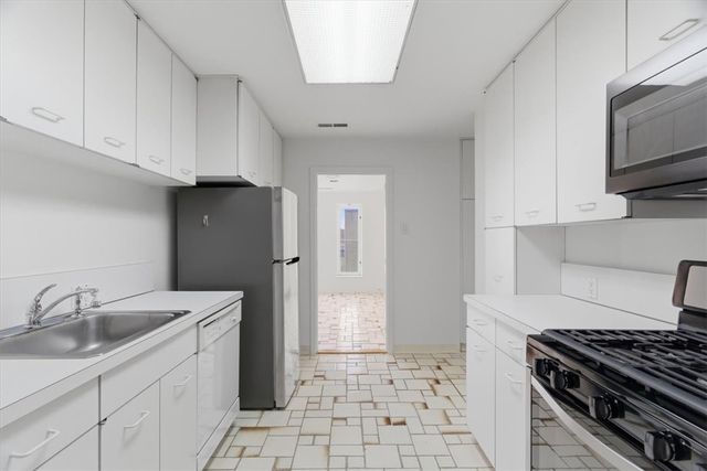 540 N Neville Street 504, Oakland, PA 15213