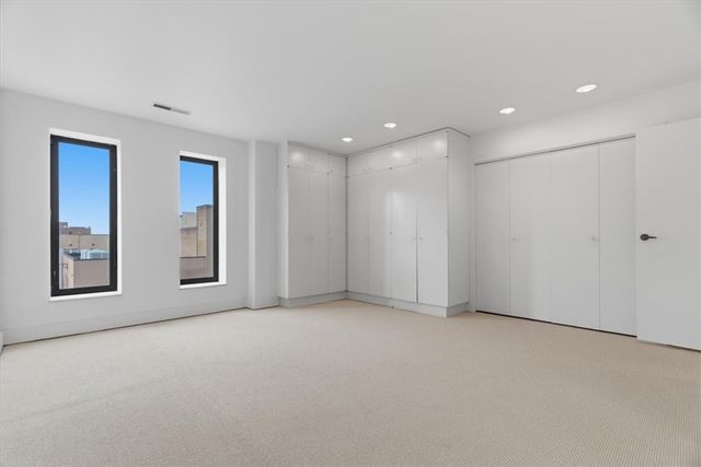 540 N Neville Street 504, Oakland, PA 15213