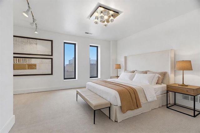 540 N Neville Street 504, Oakland, PA 15213