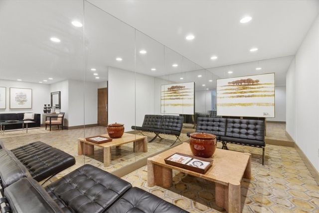 540 N Neville Street 504, Oakland, PA 15213