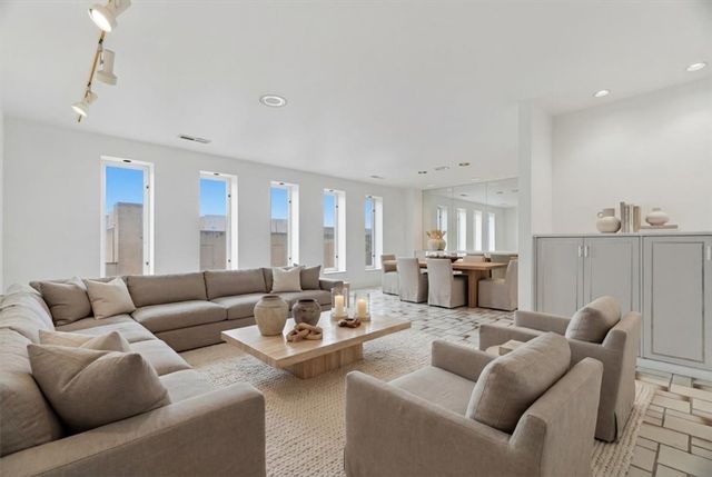 540 N Neville Street 504, Oakland, PA 15213