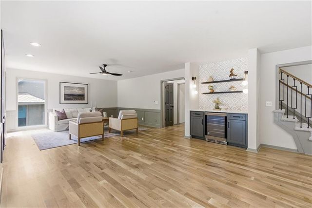 10011 W 125th Terrace, Overland Park, KS 66213