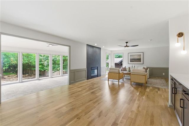 10011 W 125th Terrace, Overland Park, KS 66213