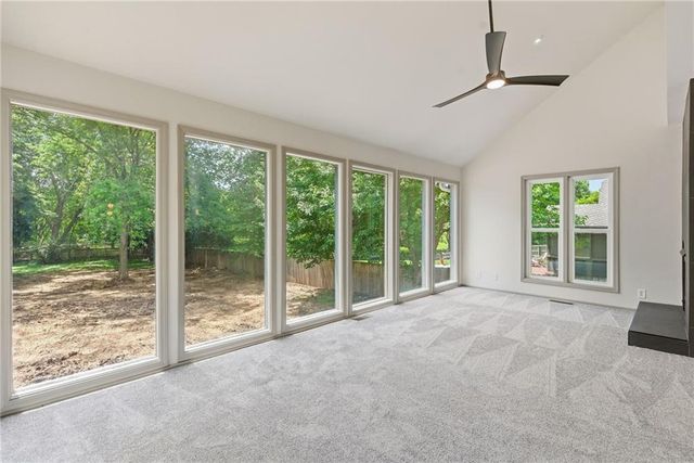 10011 W 125th Terrace, Overland Park, KS 66213