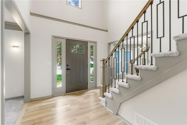 10011 W 125th Terrace, Overland Park, KS 66213