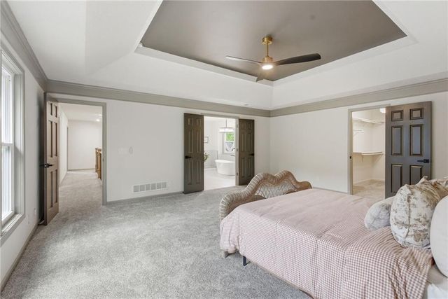 10011 W 125th Terrace, Overland Park, KS 66213