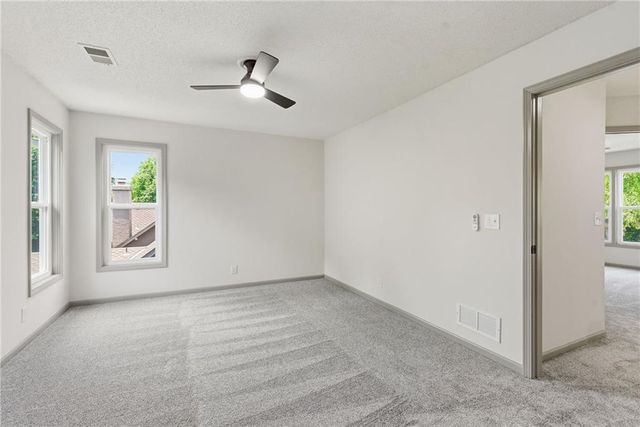 10011 W 125th Terrace, Overland Park, KS 66213