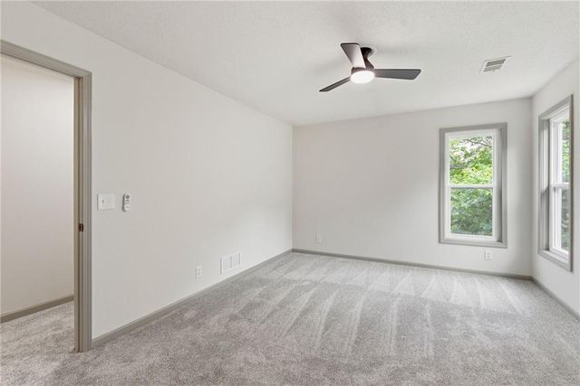 10011 W 125th Terrace, Overland Park, KS 66213