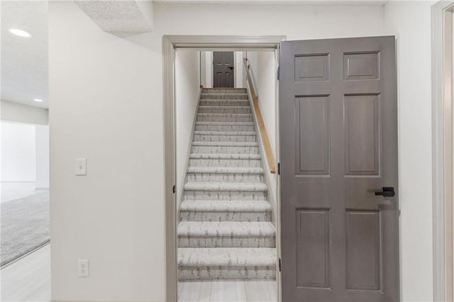 10011 W 125th Terrace, Overland Park, KS 66213