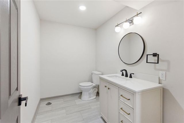 10011 W 125th Terrace, Overland Park, KS 66213