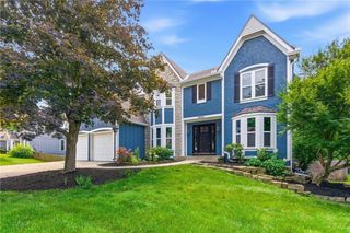 10011 W 125th Terrace, Overland Park, KS 66213