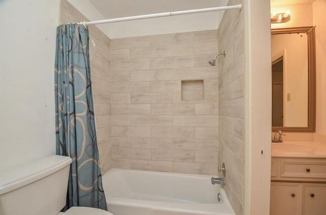 3514 W Creek Club Drive, Missouri City, TX 77459