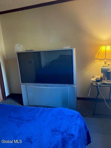 13 Eisenhower Avenue, Queensbury, NY 12804