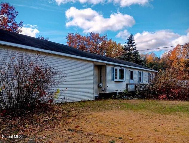 13 Eisenhower Avenue, Queensbury, NY 12804