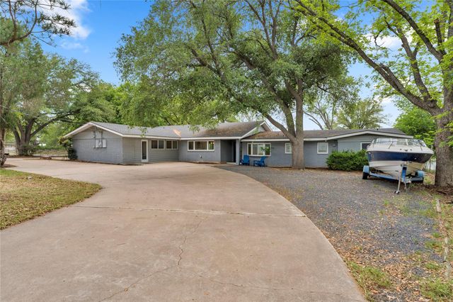 4310 River Oaks DR, Kingsland, TX 78639